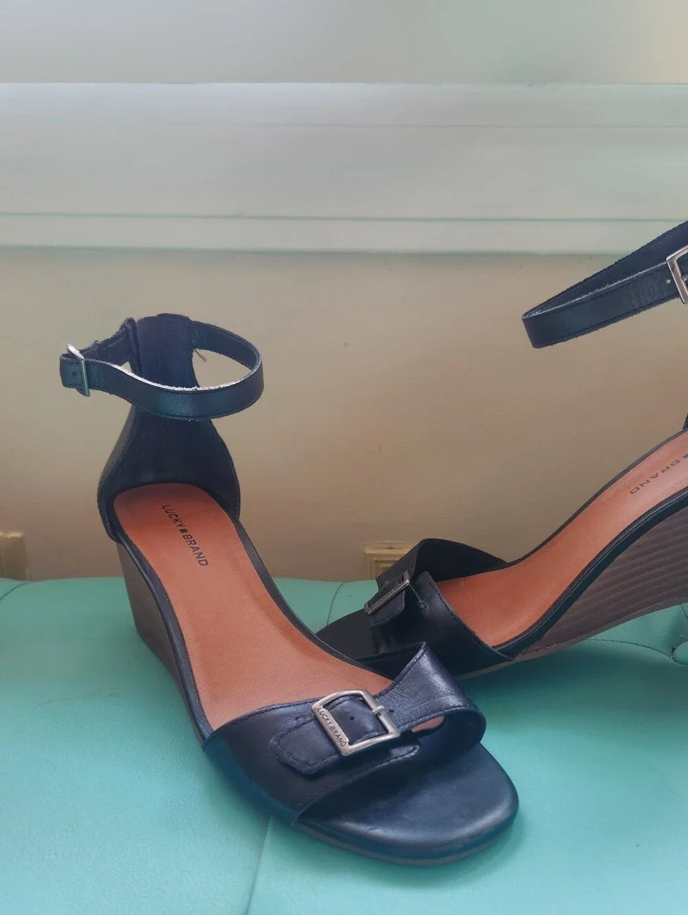 Lucky Brand Black Leather Jodella Ankle-Strap Wedge Sandals with Buckle 7.5 med
